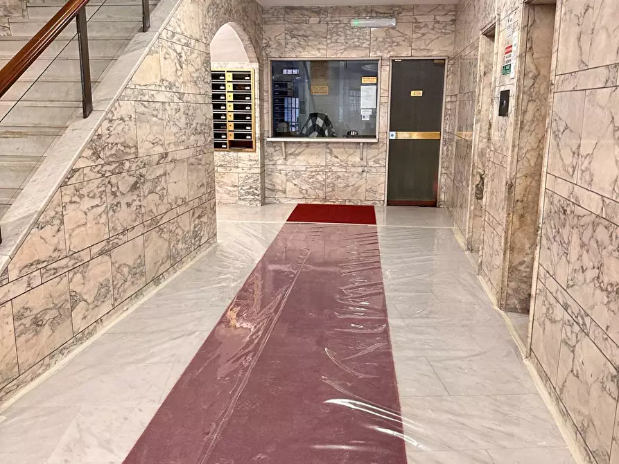 Immagine 29 di Appartamento in vendita  in Piazza De Marini 3 a Genova