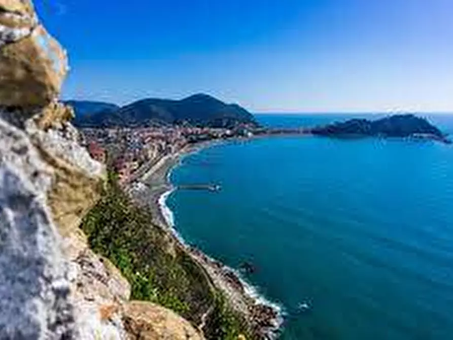 Immagine 19 di Appartamento in vendita  in Via Aurelia 230 a Lavagna