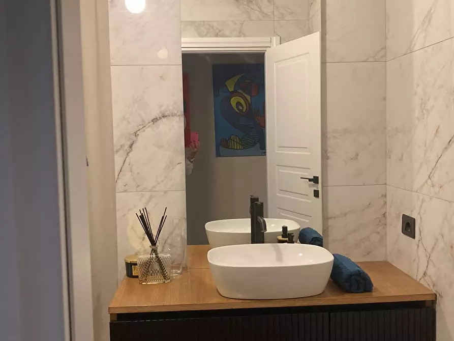 Immagine 36 di Appartamento in vendita  in foce 4 a Genova