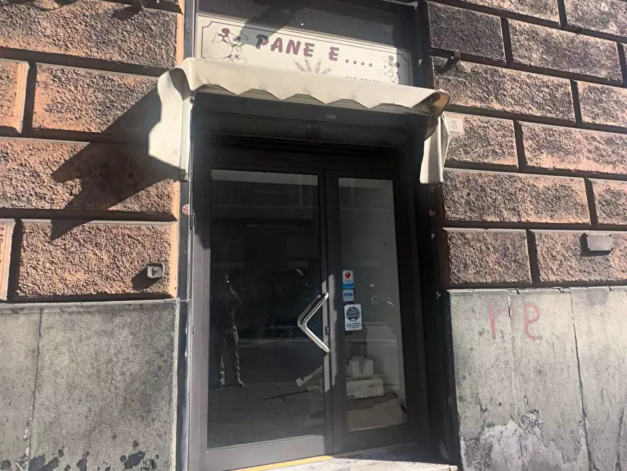 Immagine 1 di Negozio in affitto  in Via Assarotti 5R a Genova