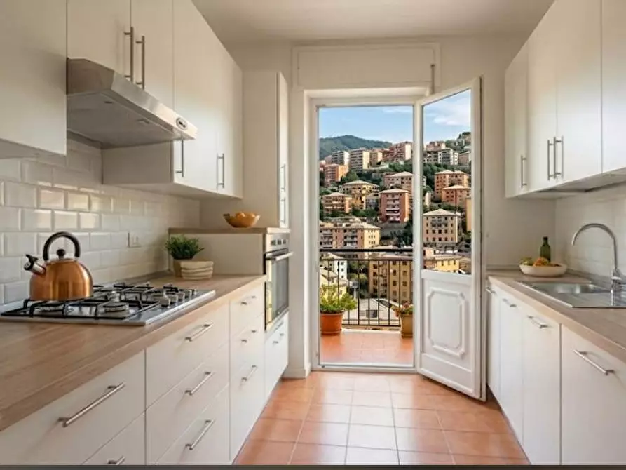 Immagine 2 di Appartamento in vendita  a Genova