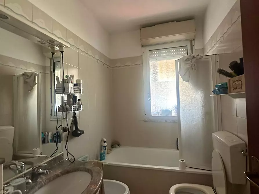 Immagine 14 di Appartamento in vendita  in Via lucarno 41 a Genova