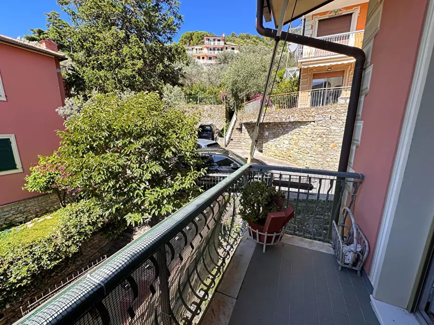 Immagine 3 di Appartamento in vendita  in Privata Gilberto Govi 1 a Recco