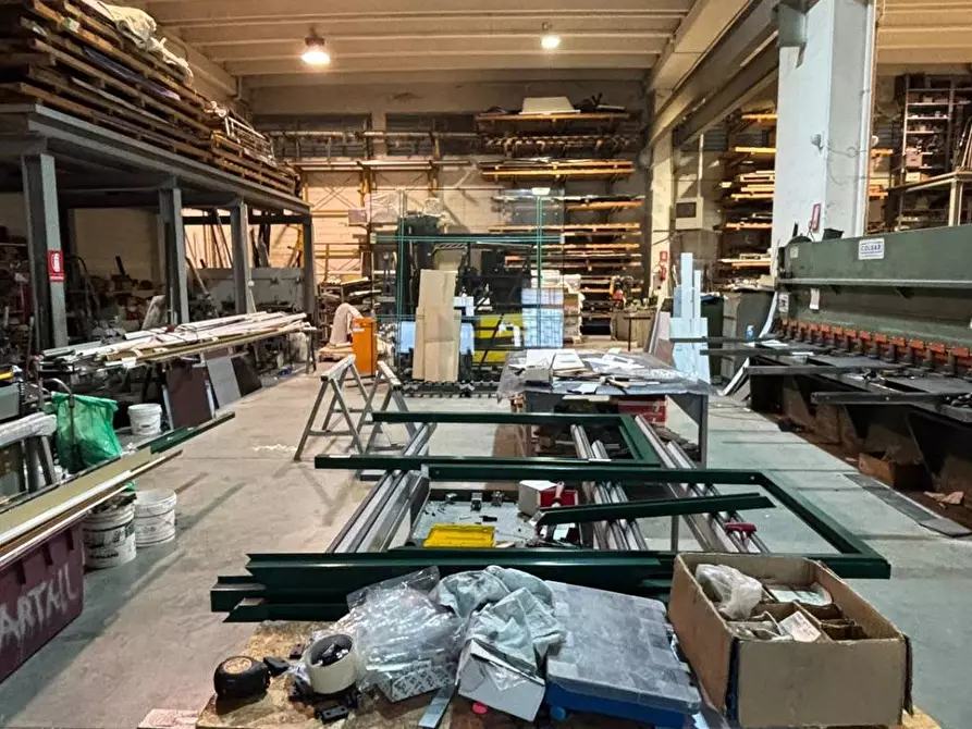 Immagine 1 di Capannone industriale in affitto  in Via Albisola 3 a Genova