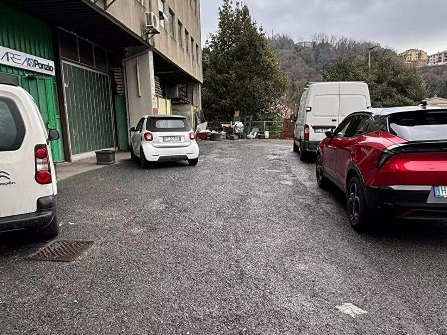 Immagine 13 di Capannone industriale in affitto  in Via Albisola 3 a Genova
