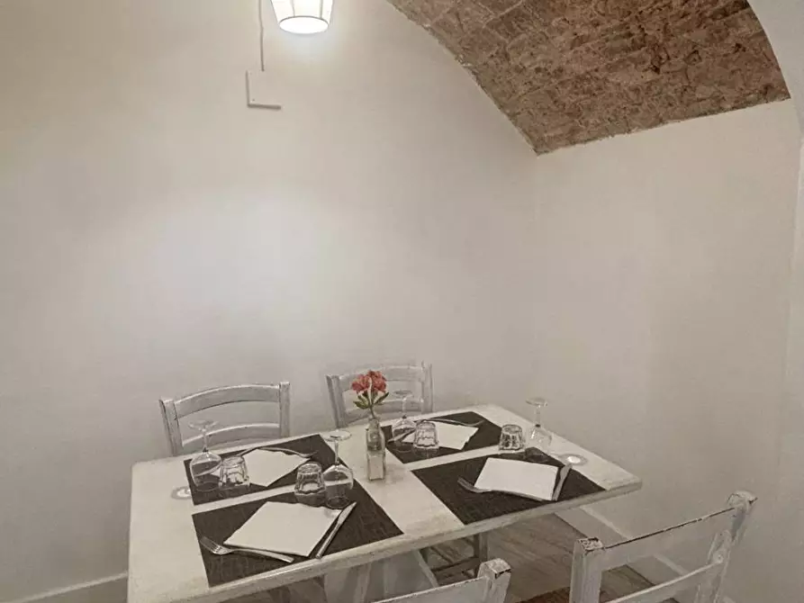 Immagine 15 di Attività commerciale in vendita  in Via Montebello 15 a Rapallo