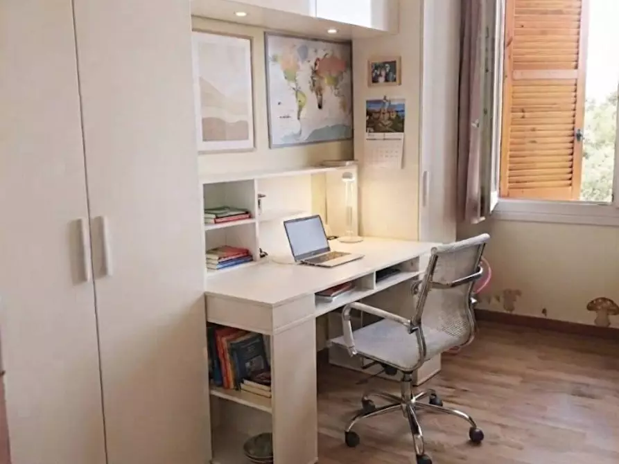 Immagine 2 di Appartamento in vendita  in Corso Dogali a Genova