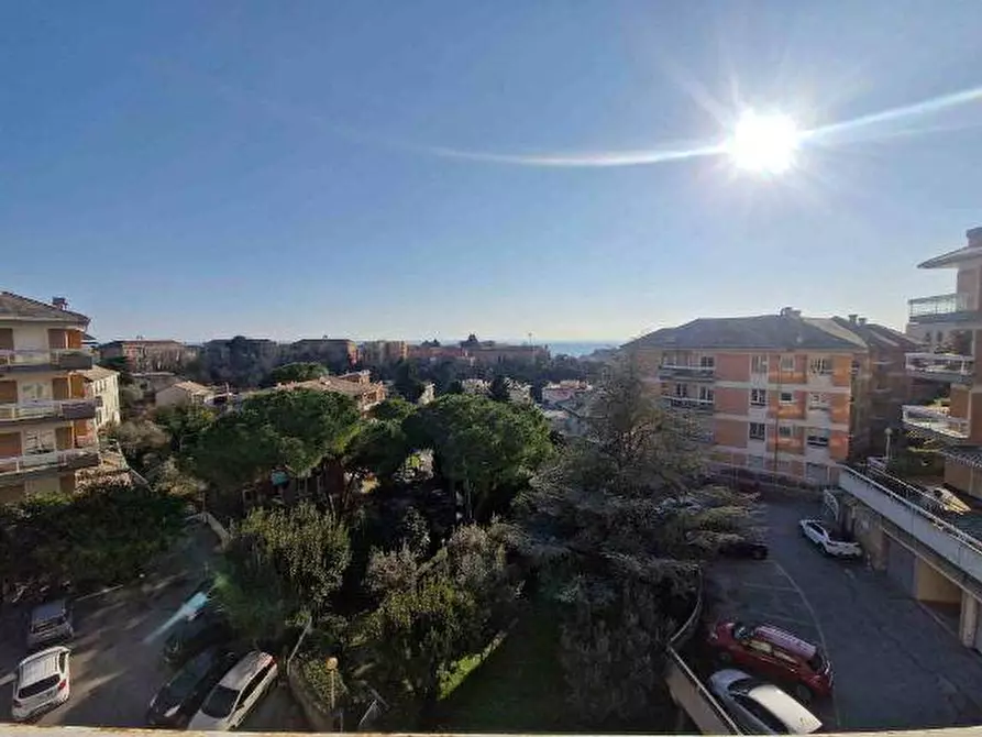 Immagine 1 di Appartamento in vendita  in Via Siena 3 a Genova