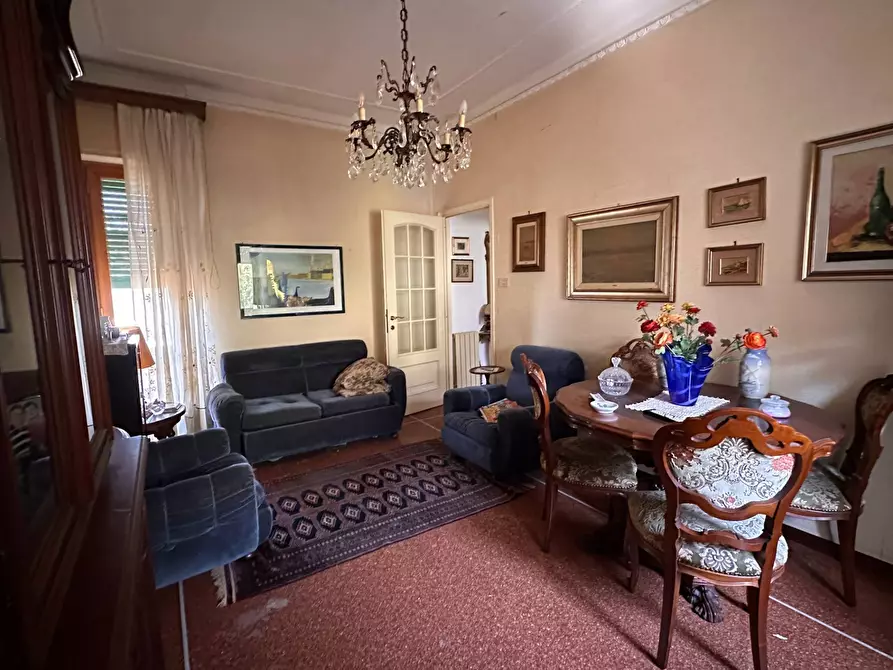 Immagine 8 di Appartamento in vendita  in via finale 11 a Genova