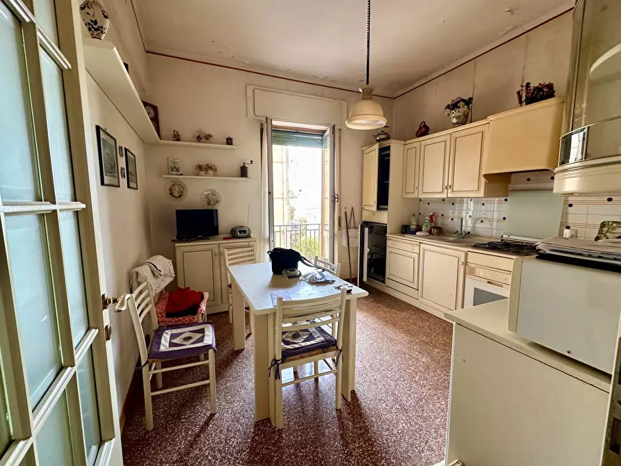 Immagine 9 di Appartamento in vendita  in via finale 11 a Genova