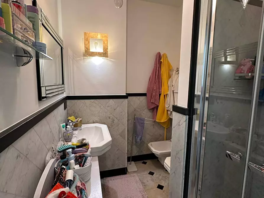 Immagine 5 di Appartamento in vendita  in Via Gorgona 2 a Genova