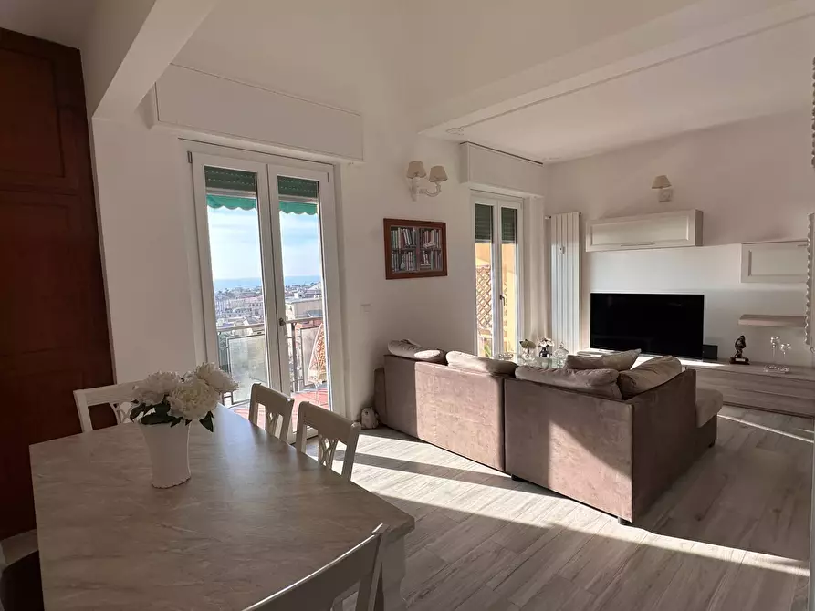 Immagine 8 di Appartamento in vendita  in Via Giuseppe Mendozza a Genova