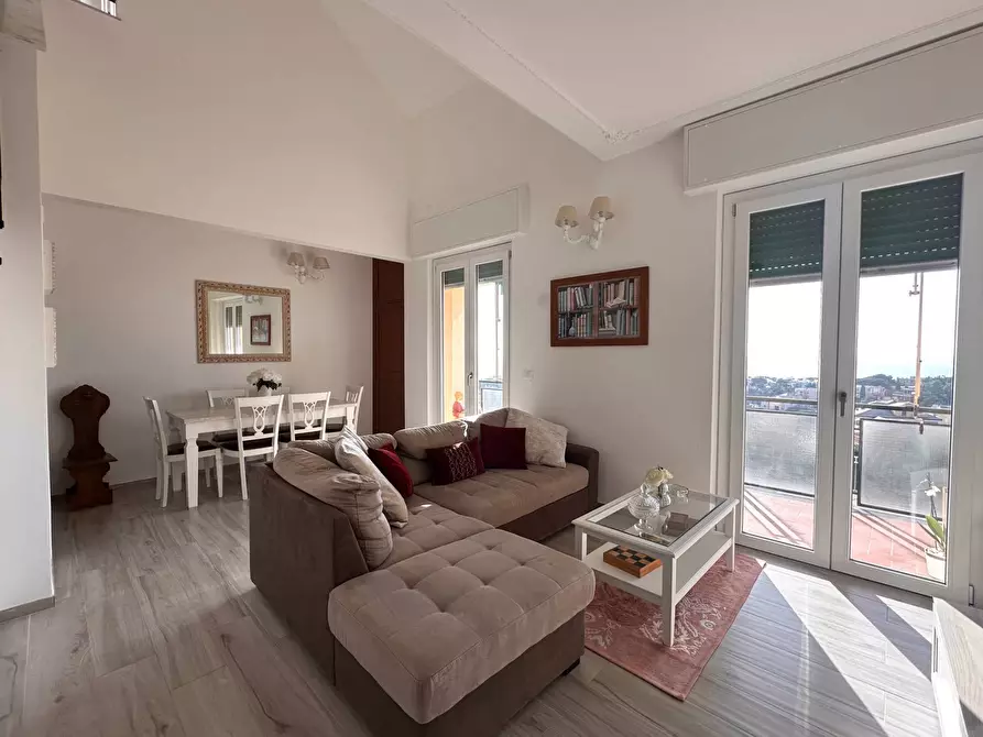 Immagine 5 di Appartamento in vendita  in Via Giuseppe Mendozza a Genova