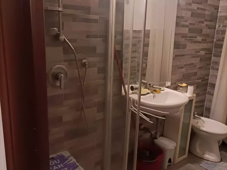 Immagine 5 di Appartamento in vendita  in via bari 33 a Genova