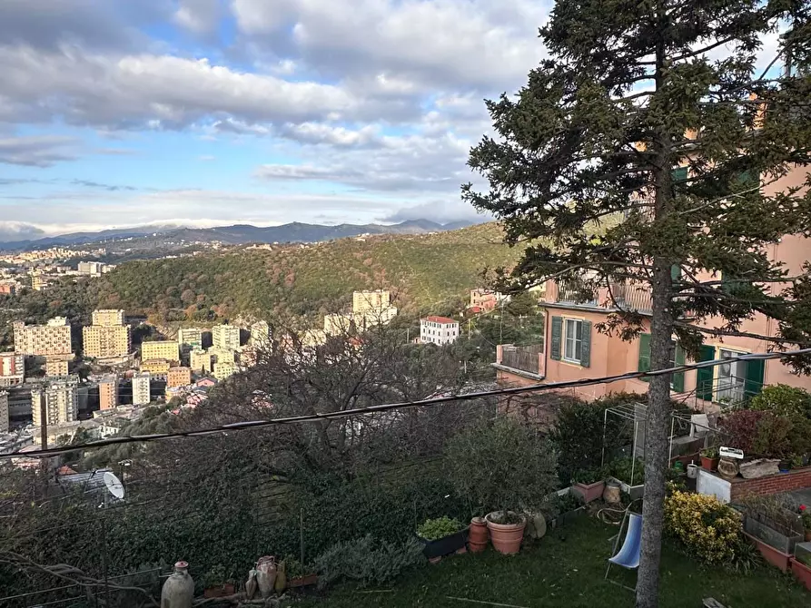 Immagine 3 di Casa semindipendente in vendita  in Via Valerio Bocciardo 29 a Genova