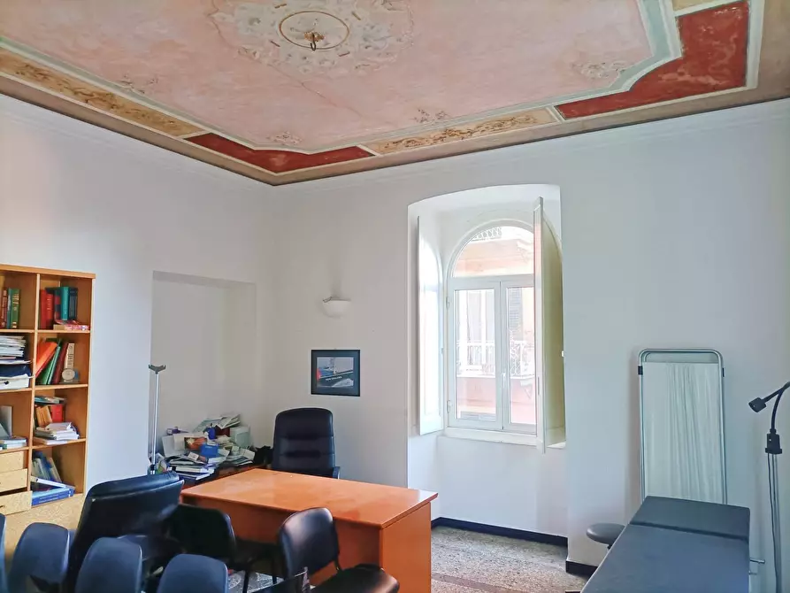 Immagine 4 di Appartamento in vendita  in corso ugo bassi a Genova