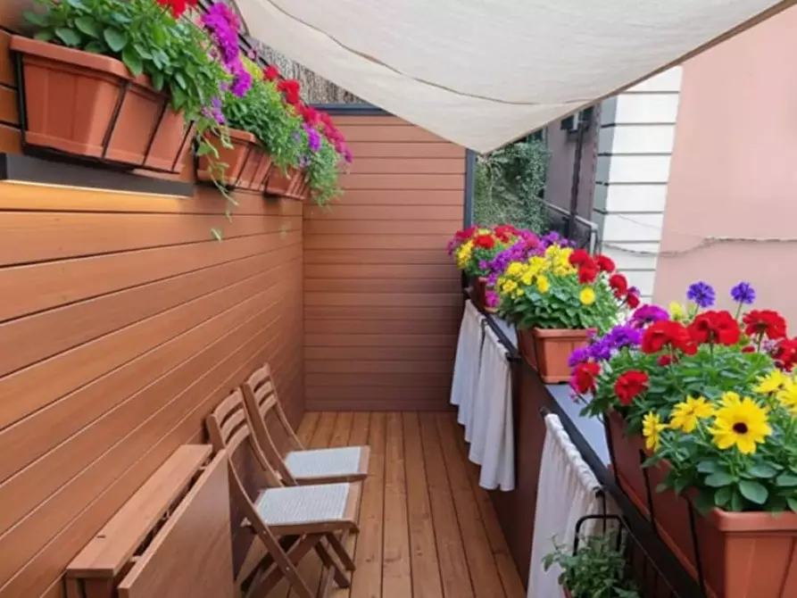 Immagine 31 di Appartamento in vendita  in corso ugo bassi a Genova