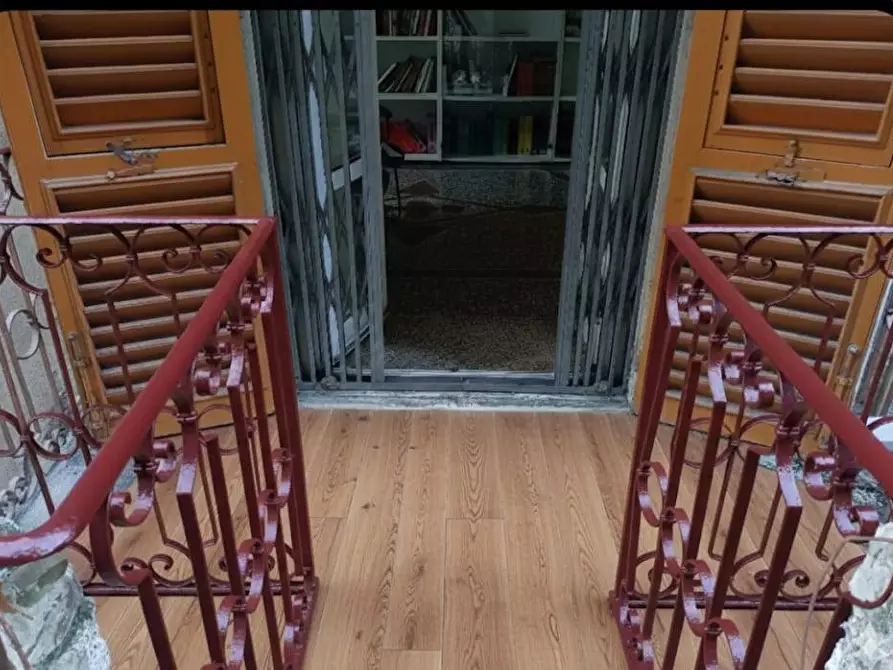 Immagine 33 di Appartamento in vendita  in corso ugo bassi a Genova