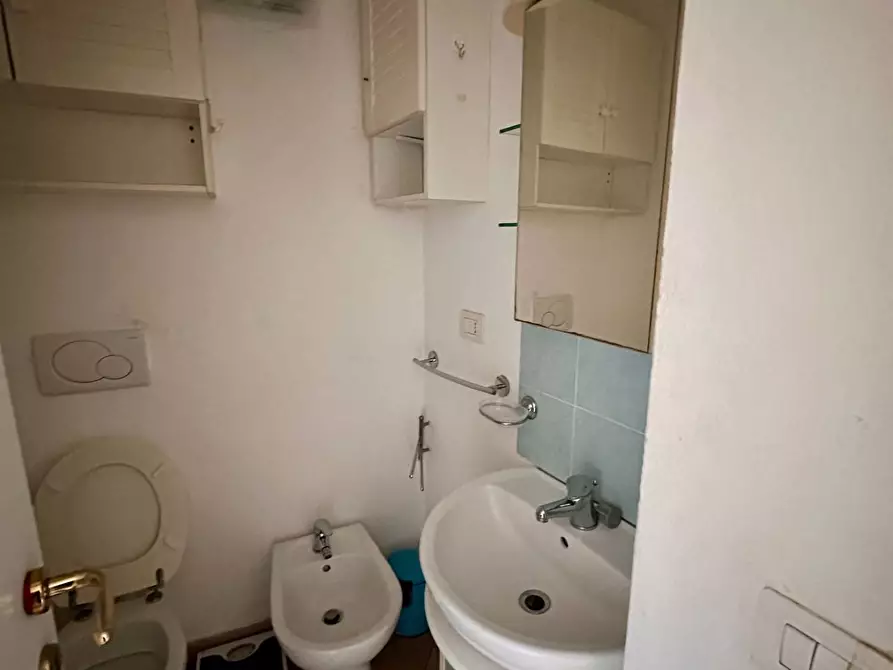 Immagine 17 di Casa indipendente in affitto  in Via Caiero a Genova