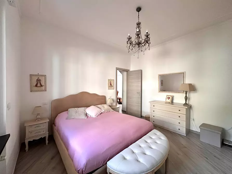 Immagine 15 di Appartamento in vendita  in Via Giuseppe Mendozza a Genova