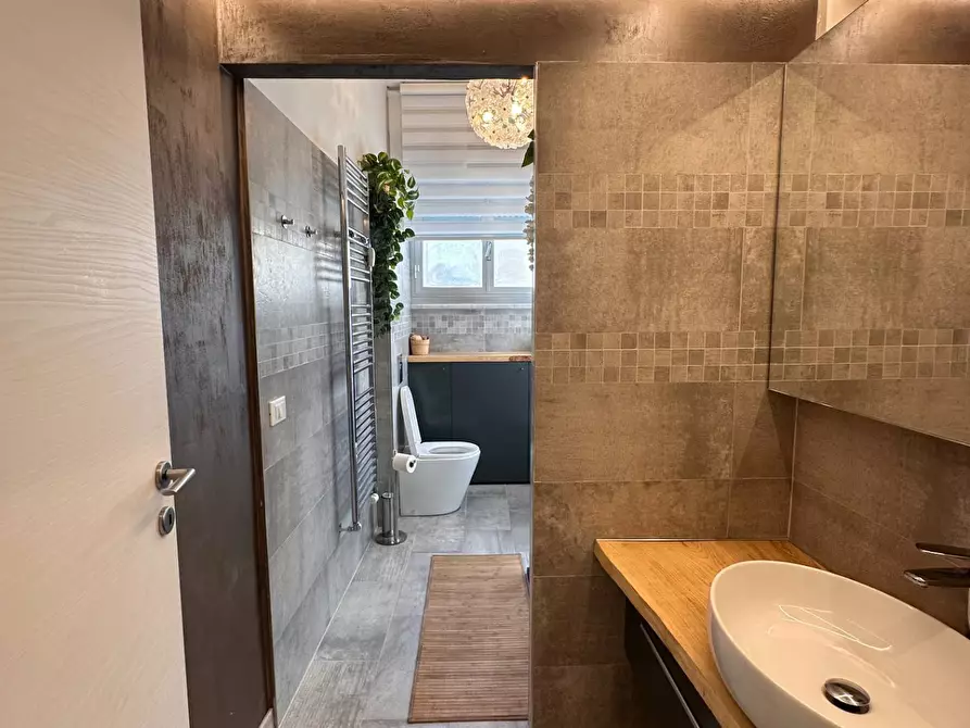 Immagine 8 di Appartamento in affitto  in CORSO BUENOS AIRES a Lavagna