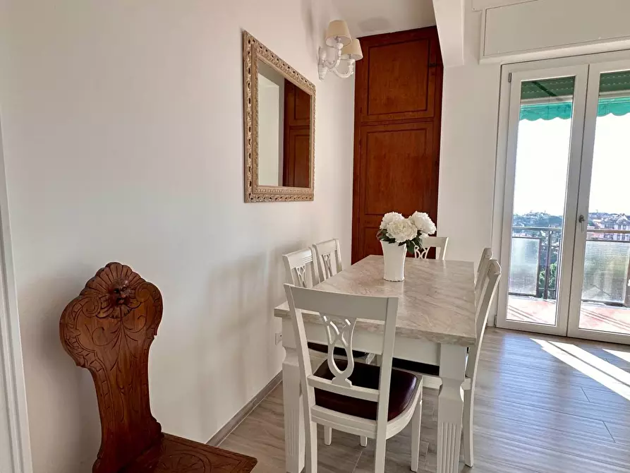 Immagine 9 di Appartamento in vendita  in Via Giuseppe Mendozza a Genova