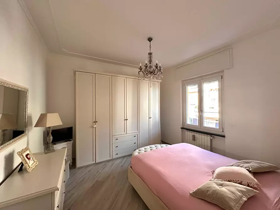 Immagine 16 di Appartamento in vendita  in Via Giuseppe Mendozza a Genova