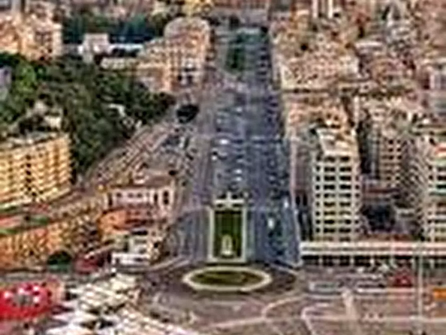 Immagine 2 di Appartamento in vendita  in foce 4 a Genova