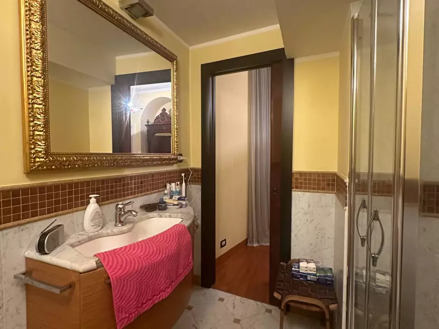 Immagine 19 di Appartamento in vendita  in PIAZZA CORVETTO 1 a Genova