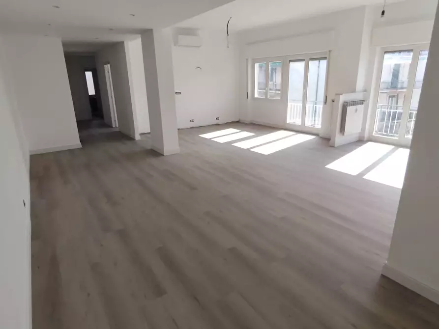 Immagine 3 di Appartamento in vendita  in VIA FRANCESCO NULLO 2 a Genova