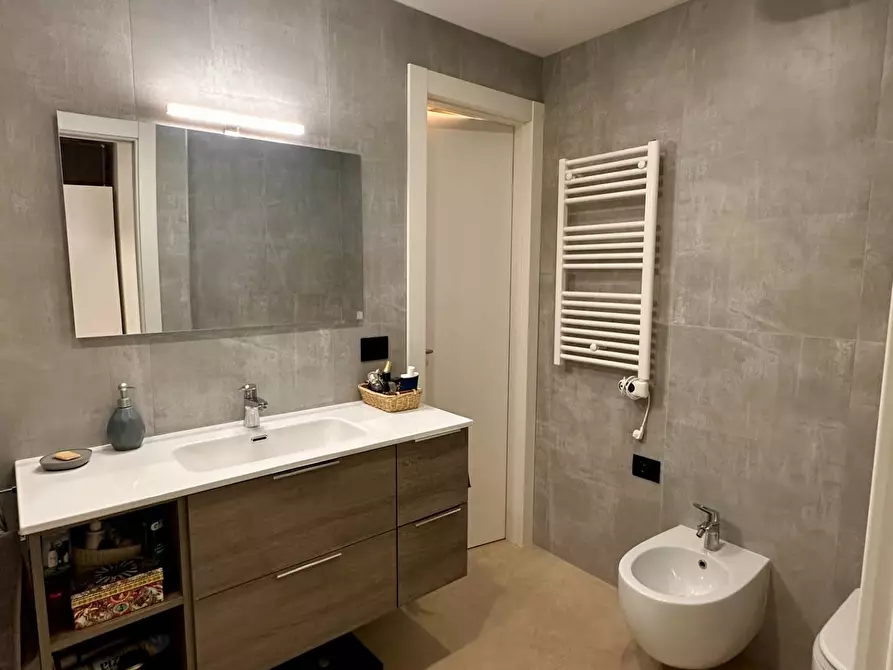 Immagine 13 di Appartamento in affitto  in Corso Italia 15 a Genova