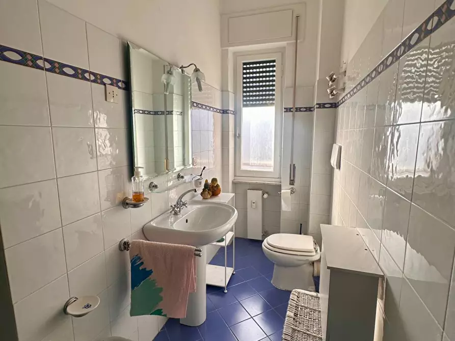 Immagine 7 di Appartamento in affitto  in Viale Virginia Centurione Bracelli 76 a Genova