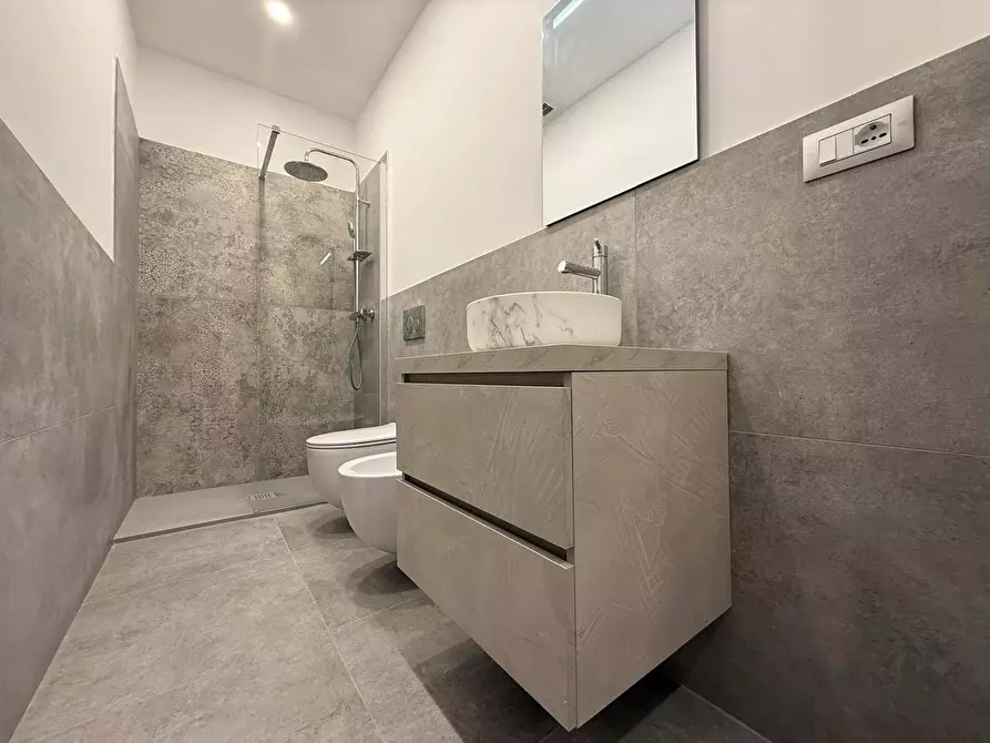 Immagine 10 di Appartamento in vendita  in Via Felice Romani 12 a Genova