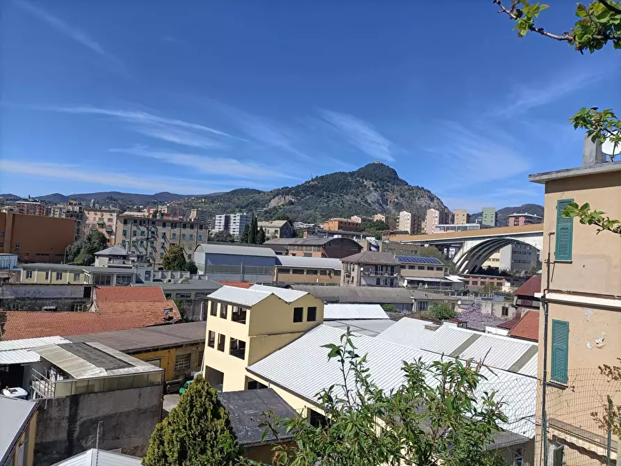 Immagine 40 di Appartamento in vendita  in Via Borzoli 19 a Genova