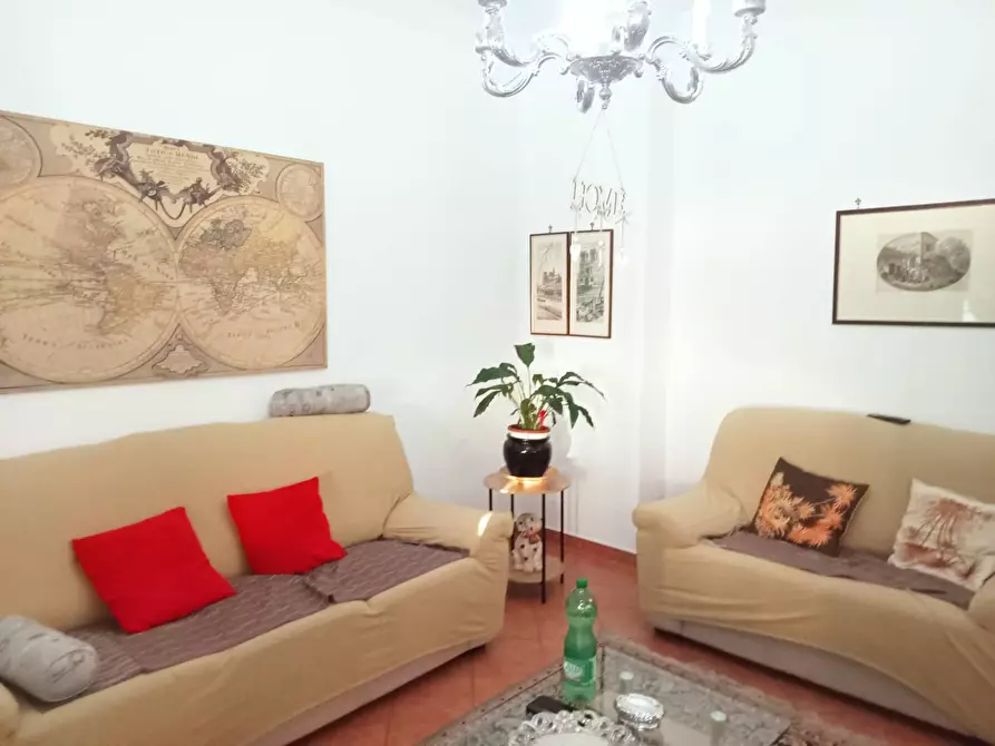Immagine 3 di Appartamento in vendita  in Via Pierino Negrotto Cambiaso 22 a Genova