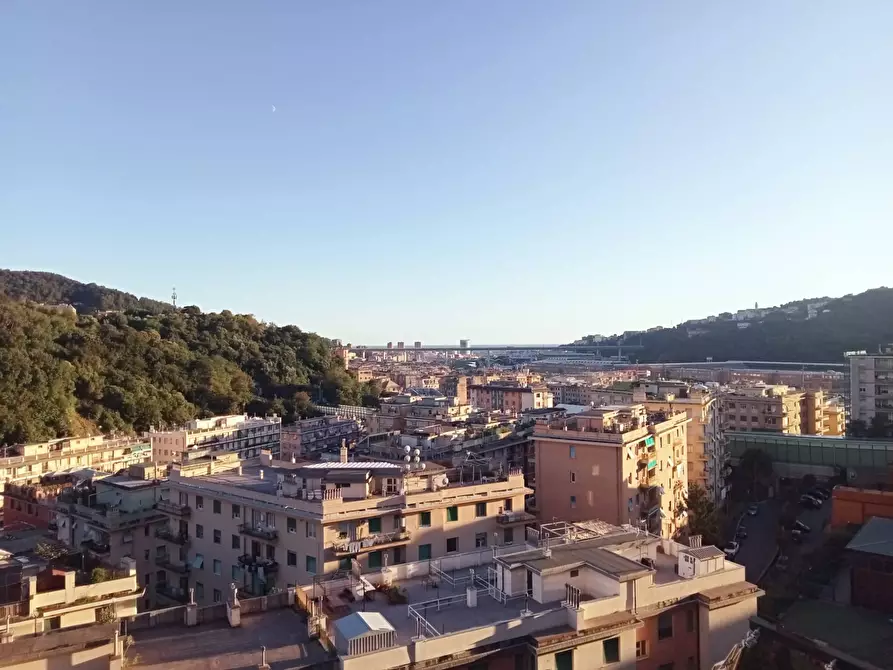 Immagine 12 di Appartamento in vendita  in Via Pierino Negrotto Cambiaso 22 a Genova