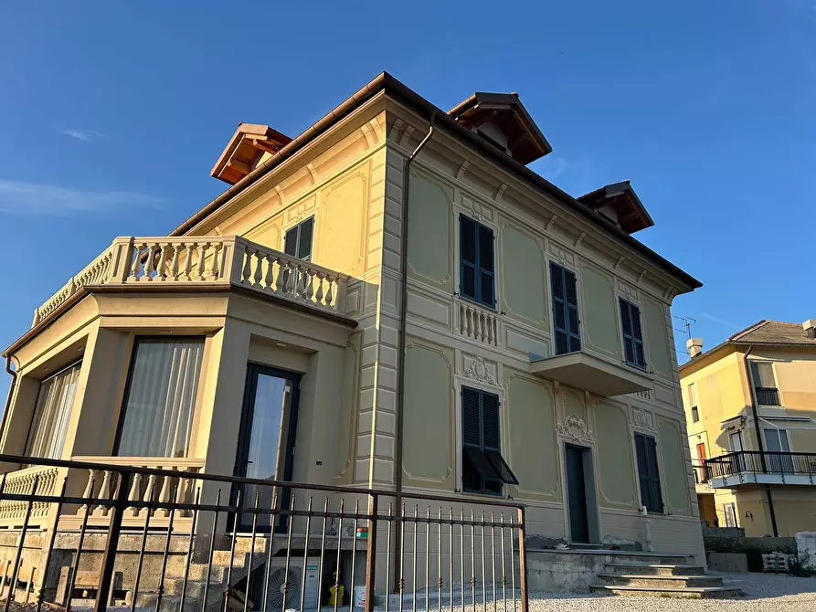 Immagine 10 di Appartamento in vendita  in Via Costa Favareto 4 a Crocefieschi