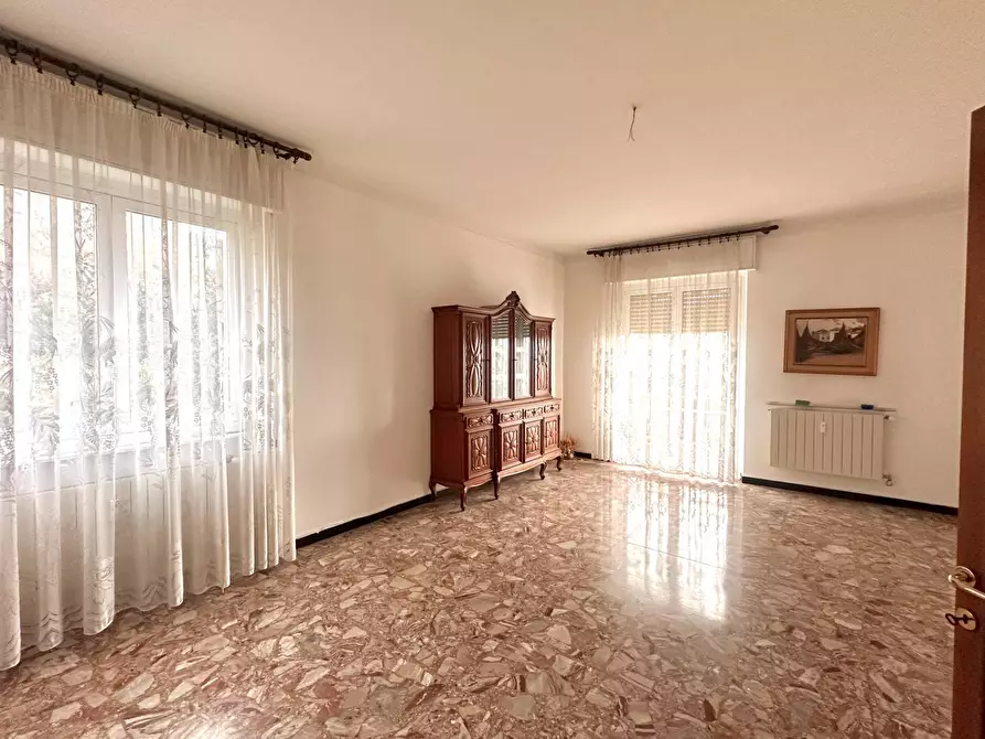 Immagine 1 di Appartamento in vendita  in Via Domenico Oliva a Genova