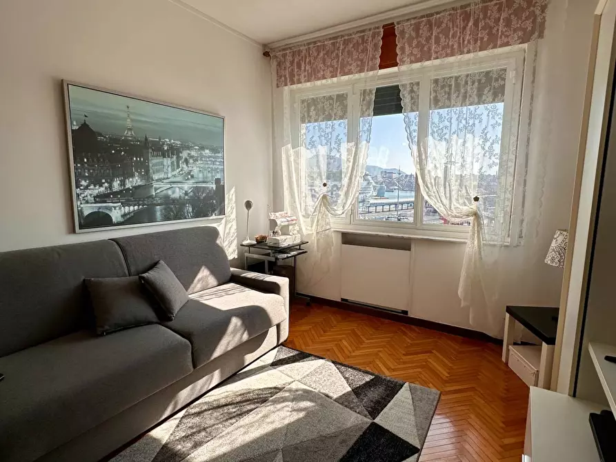 Immagine 19 di Appartamento in vendita  in Via Milano 40 a Genova
