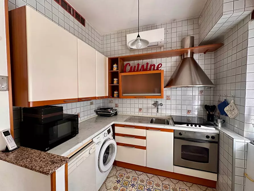 Immagine 21 di Appartamento in vendita  in Via Milano 40 a Genova