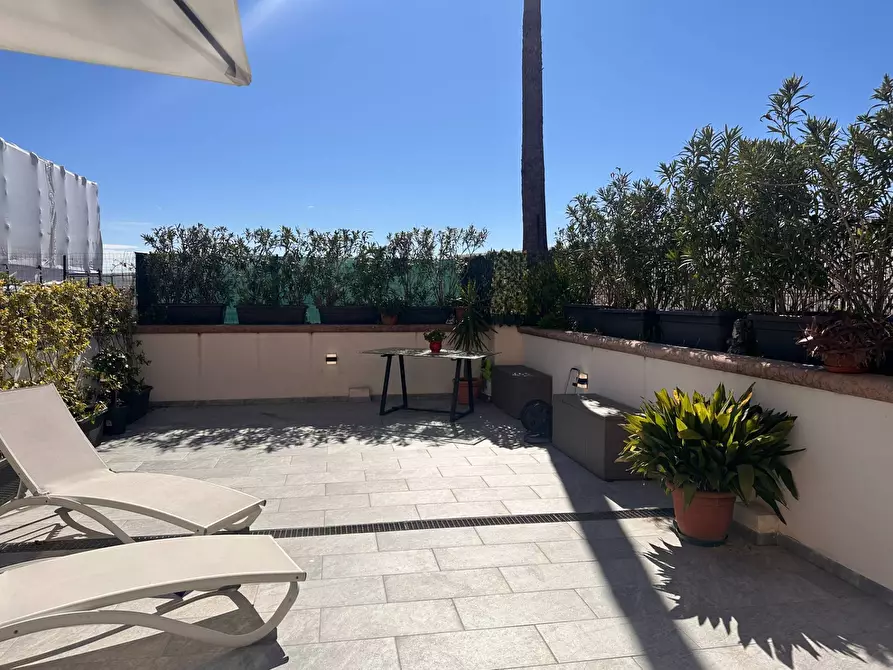 Immagine 4 di Appartamento in vendita  in Corso Italia 15 a Genova