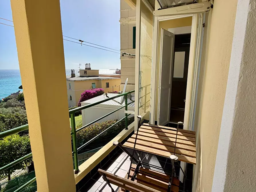 Immagine 8 di Appartamento in vendita  in Via Francesco Crispi 20 a Bogliasco