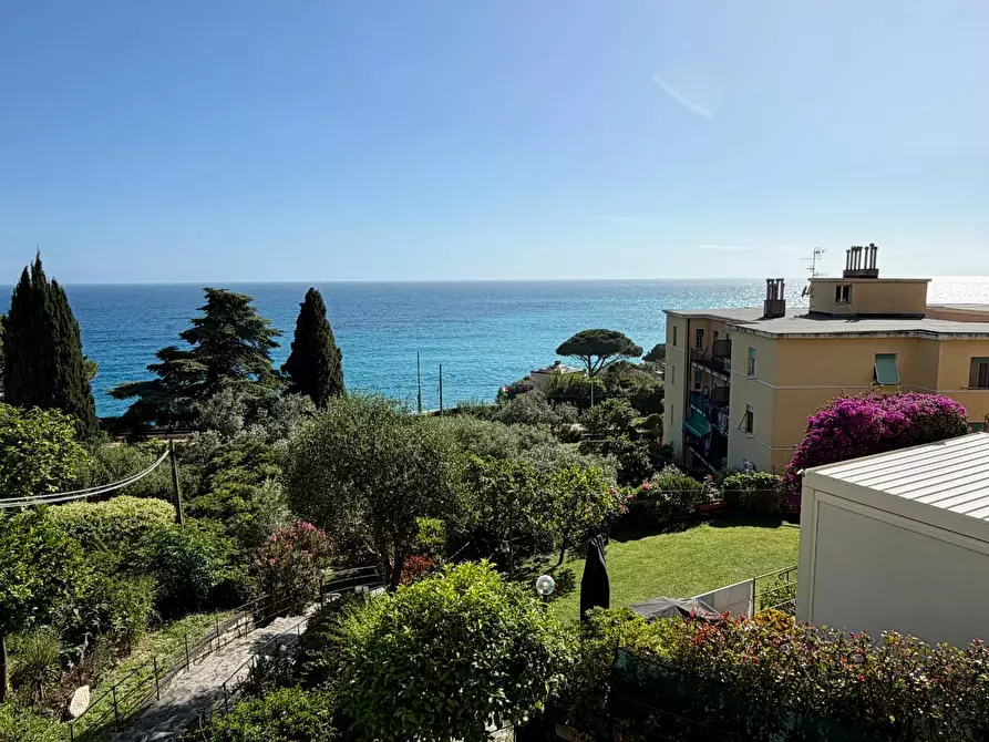 Immagine 9 di Appartamento in vendita  in Via Francesco Crispi 20 a Bogliasco