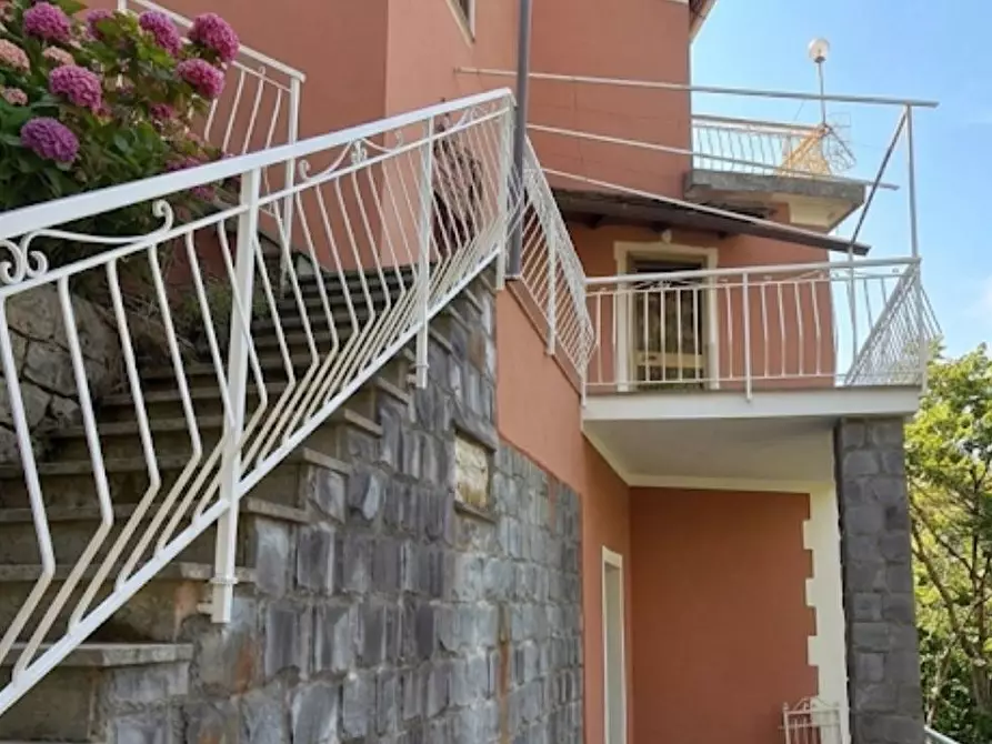 Immagine 15 di Villa in vendita  in Via lajola inferiore 5 a Genova