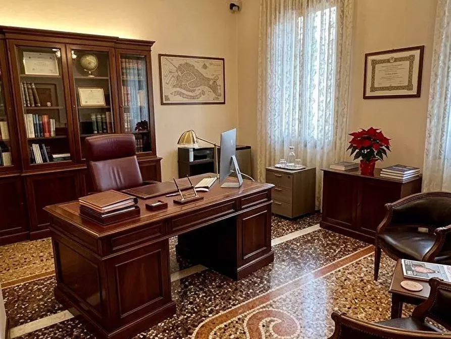 Immagine 1 di Ufficio in affitto  in Via Cantore 21 a Genova