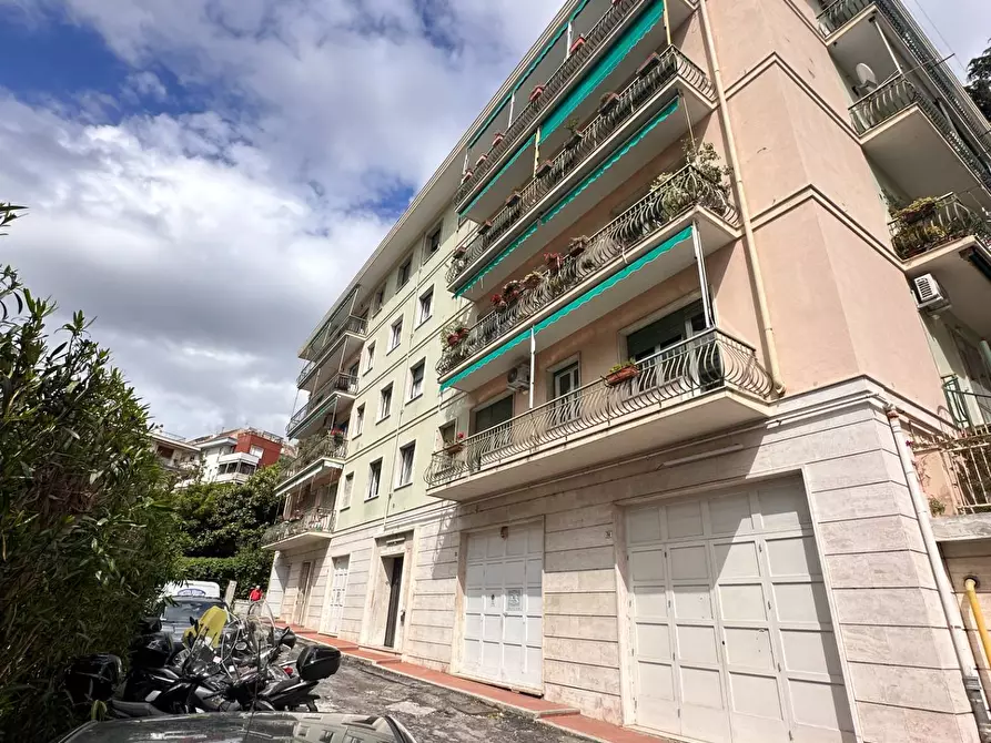 Immagine 17 di Appartamento in vendita  in Via Riese 70 a Genova