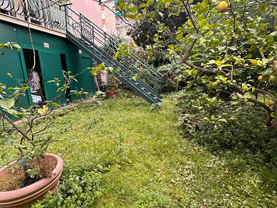 Immagine 26 di Appartamento in vendita  in Via Riese 70 a Genova