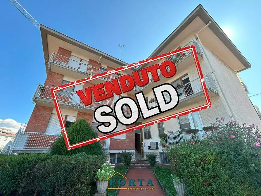 Immagine 1 di Appartamento in vendita  in Viale Vittorio Veneto 35F a Carrù