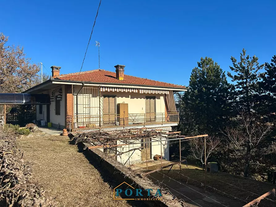 Immagine 2 di Villa in vendita  in Località Pià 10b a Barolo