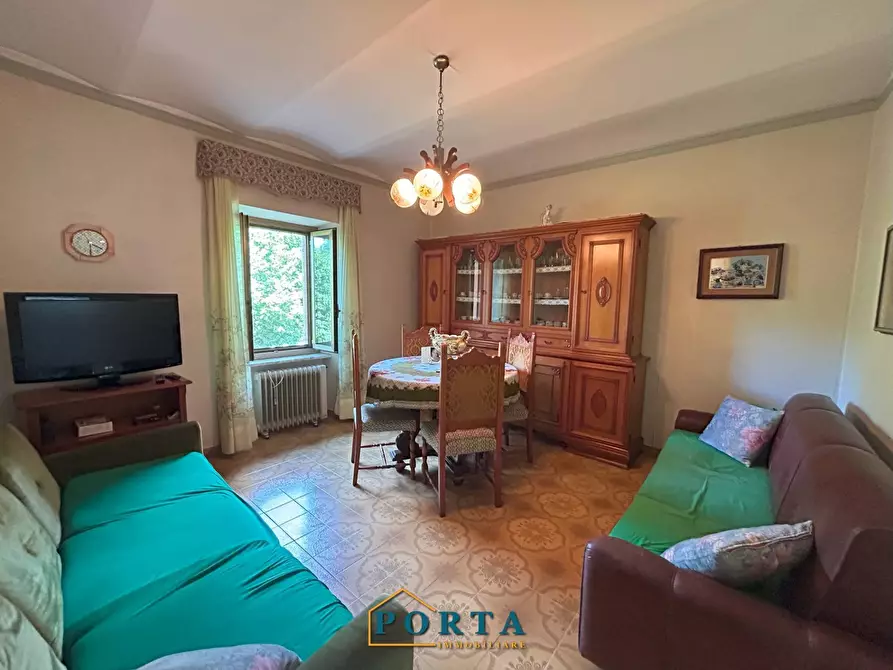 Immagine 4 di Casa indipendente in vendita  in Borgata Prà del Pozzo 8 a Barolo